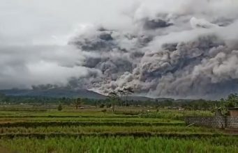 Gunung Semeru Masih Waspada, BNPB Imbau Tak Ada Aktivitas di Radius 1 Km