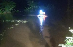 Cerita BPBD Majalengka Selamatkan Pasangan Lansia Terjebak Banjir di Sawah