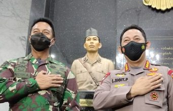 Silaturahmi ke KSAD, Kapolri Listyo: Sinergitas TNI-Polri Hukumnya Wajib