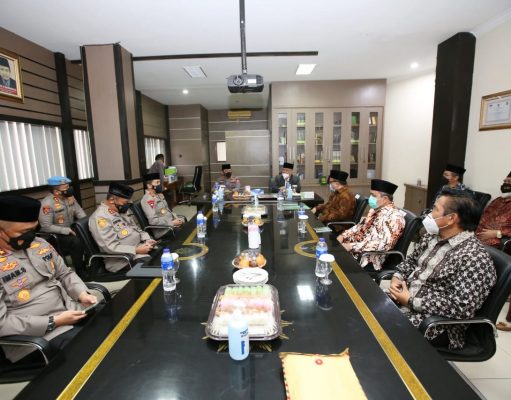 Silaturahmi ke Persis, Kapolri Minta Masyarakat Hilangkan Polarisasi dan Bersatu Membangun Bangsa