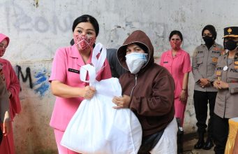 Sambut Hari Jadi Polwan Ke 73 Jajaran Mabes Polri Gelar Bakti Sosial