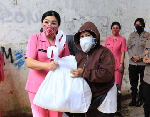 Sambut Hari Jadi Polwan Ke 73 Jajaran Mabes Polri Gelar Bakti Sosial