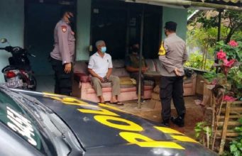 Cegah Covid-19, Polisi Edukasi Protokol Kesehatan ke Rumah Warga Kudus