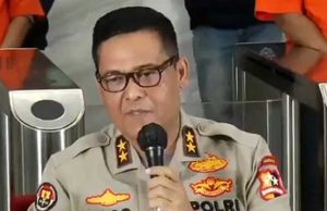 Hari Ini Polri Targetkan Vaksinasi 1 Juta Orang Serentak