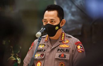 Polri Bantu Segerakan Penyaluran Bansos ke Warga