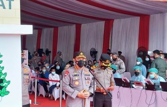 Tinjau Vaksinasi Akpol 97, Kapolri: Pertumbuhan Ekonomi Diiringi Strategi Pengendalian Covid-19