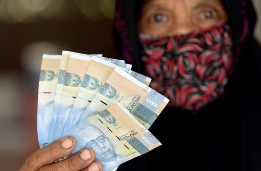TNI-Polri Ditugaskan Sebar Bantuan Rp 1,2 Juta untuk PKL & Warung di Wilayah Level 4