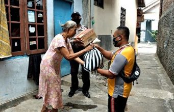 Giat Jumat Barokah Polsek Kutoarjo Memberi Paket Sembako