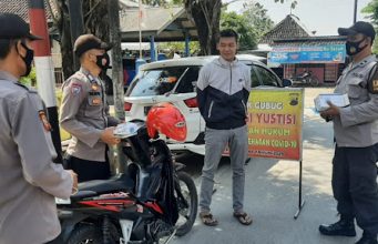 Cegah Penyebaran Covid-19, Satlantas Rutin Gelar Imbauan Prokes Cegah Penyebaran Covid-19, Satlantas Rutin Gelar Imbauan Prokes