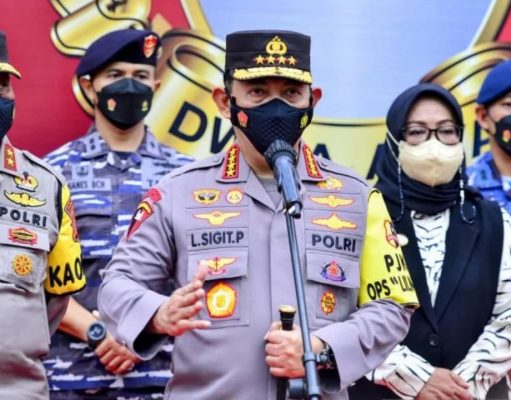 Kapolri Minta Daerah Percepat Vaksinasi pada Lansia dan Remaja