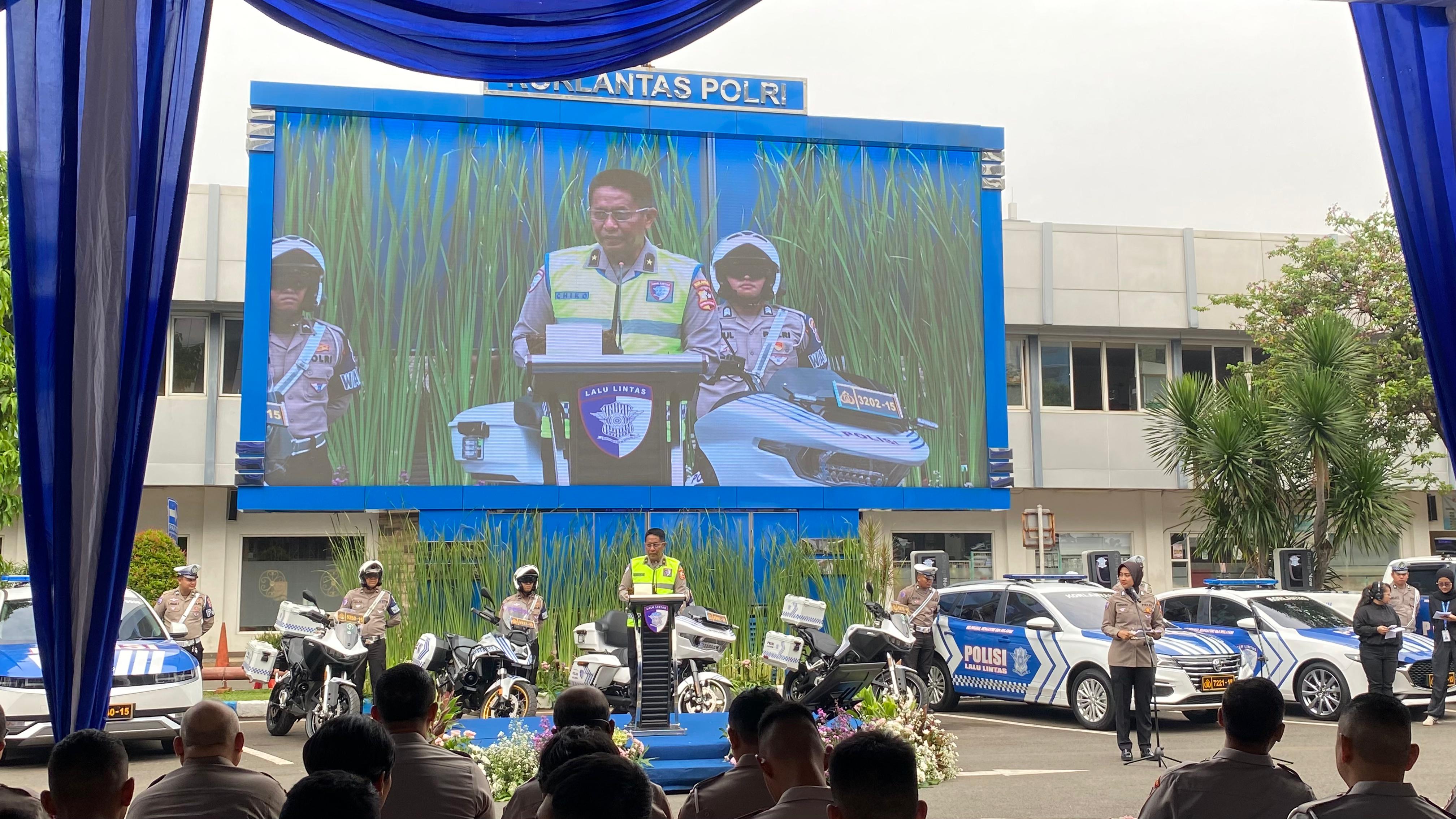 Korlantas Polri Kenalkan SILANCAR Karya PT Qudo Buana Nawakara kepada Taruna Akpol 58 Korlantas Polri Kenalkan SILANCAR Karya PT Qudo Buana Nawakara kepada Taruna Akpol 58
