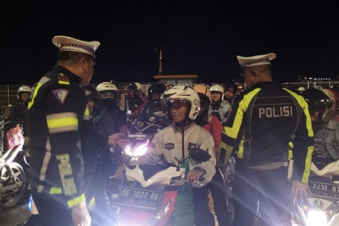 Refleksi Operasi Ketupat 2026: Saat Data Melindungi Nyawa dan Manusia Menjaga Harapan Menjaga Jalan, Menjaga Kehidupan: Dedikasi Polantas yang Tak Pernah Berhenti