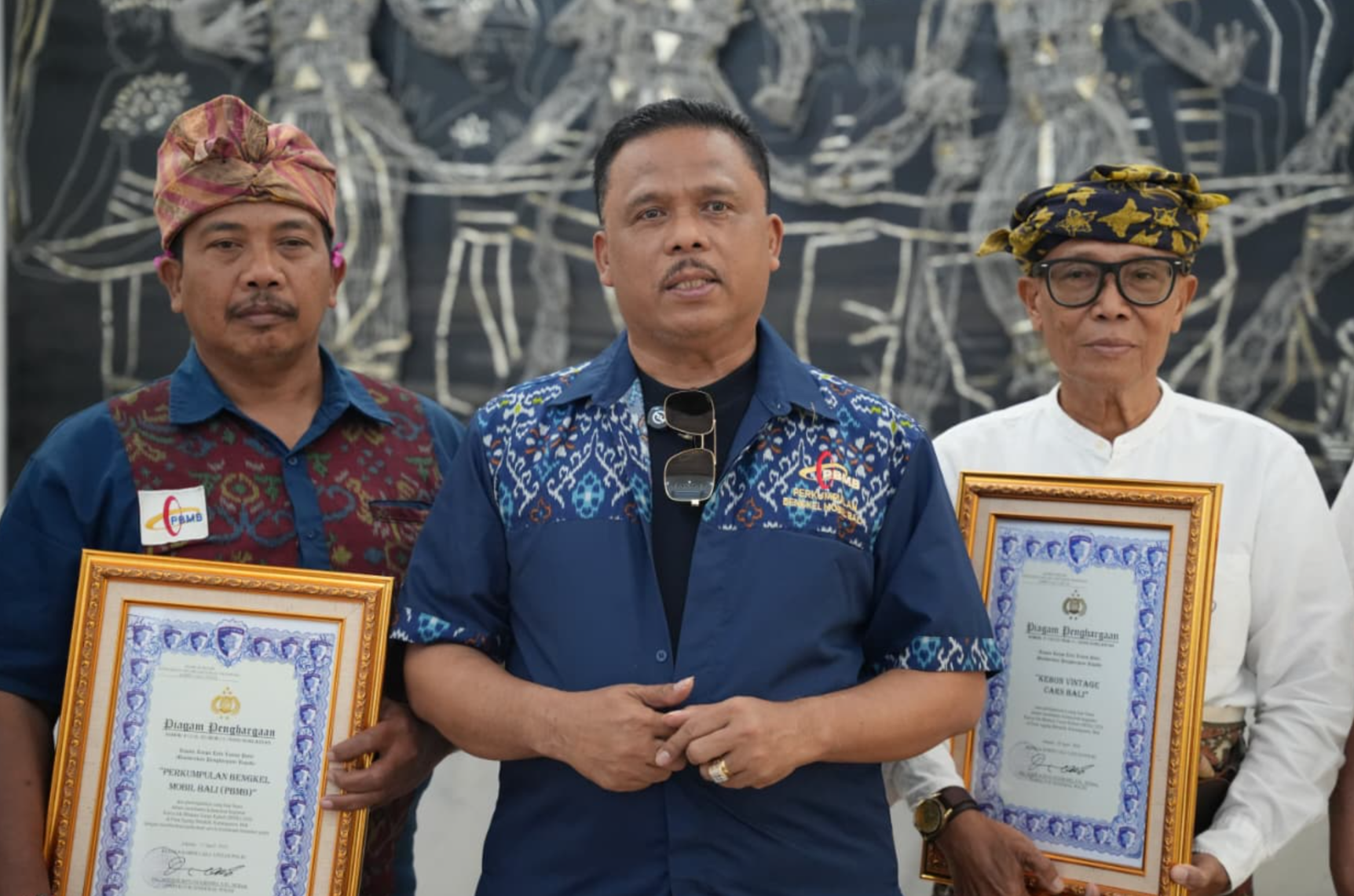 Sinergi Tanpa Batas: Kakorlantas Polri Rangkul Tokoh Masyarakat Bali demi Keselamatan Jalan Kakorlantas Polri Beri Penghargaan Komunitas Bali atas Dukungan Lalu Lintas