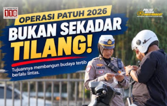Kenali Aturan dan Sanksinya: Mengemudi Sambil Main HP Melanggar Pasal 283 UU LLAJ